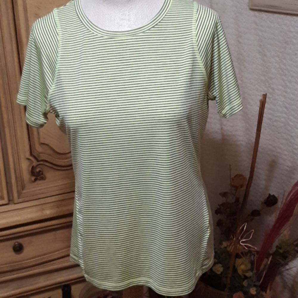 Womens T Shirt Sz Med Stretchy ATHLETIC WORKS Sportwear Short sleeve b29